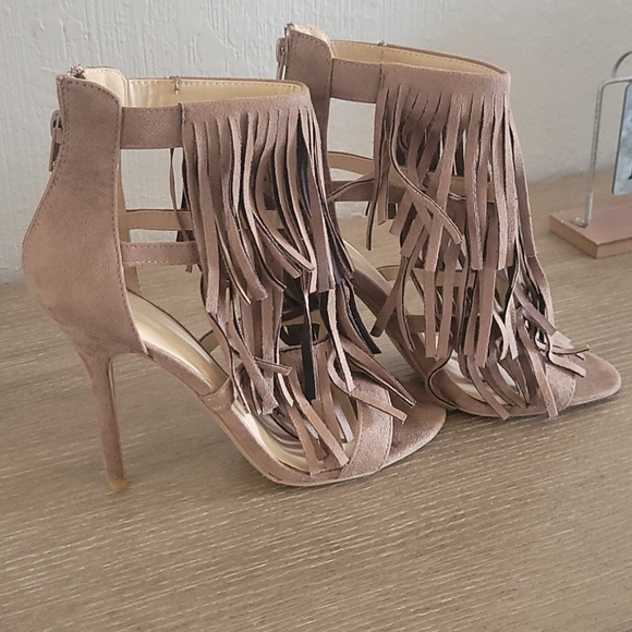 New Brown heels size 8 - Picture 2 of 4